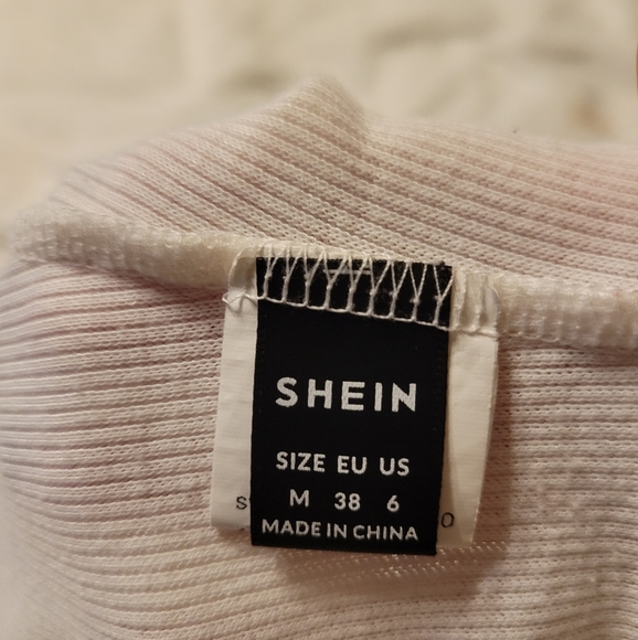 SHEIN WHITE CROP TANK TOP - Picture 4 of 5